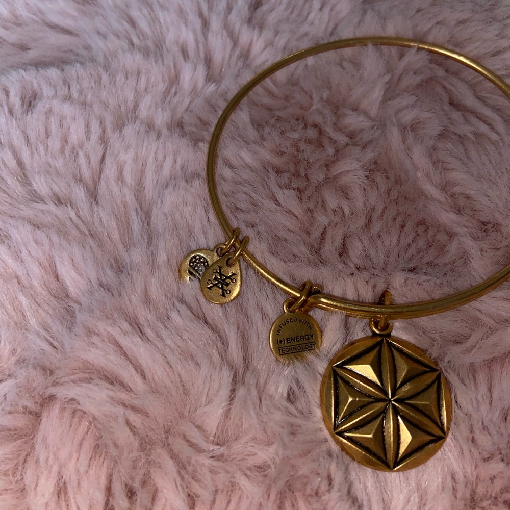 ALEX & ANI AUTHENTIC Bracelet Aphrodite’s Flower 2016